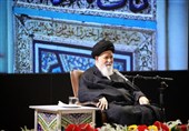 نظام اسلامی الگوی جهانی در برابر استکبار است