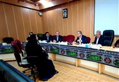 استاندار وعده حل فوری مشکلات مردم را داد
