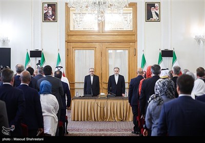 نشست وزیر امورخارجه با سفرای کشور های خارجی