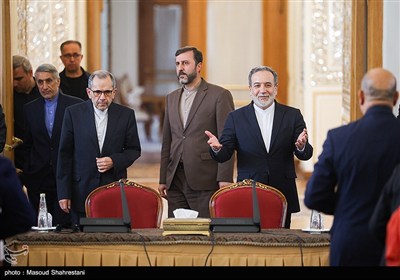 نشست وزیر امورخارجه با سفرای کشور های خارجی