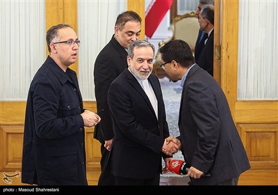 نشست وزیر امورخارجه با سفرای کشور های خارجی
