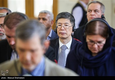 نشست وزیر امورخارجه با سفرای کشور های خارجی