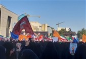 حجاب پرچم عزت بانوان مسلمان/فریاد اقتدار ملی در قلب مشهد