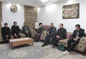 دیدار نماینده رهبر انقلاب با 2 خانواده شهید حمله اسرائیل در کرج+تصاویر