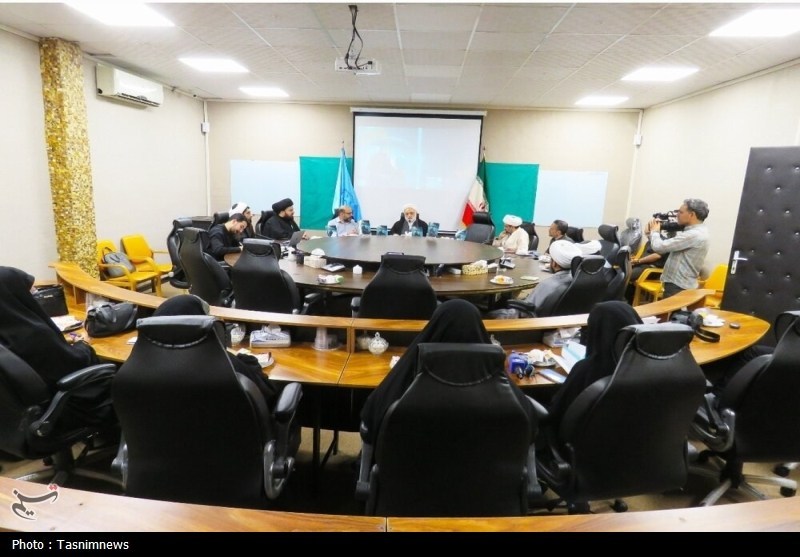 رونمایی از کتاب «پناه پدر»/جایگاه پدر در خانواده بازتعریف شود