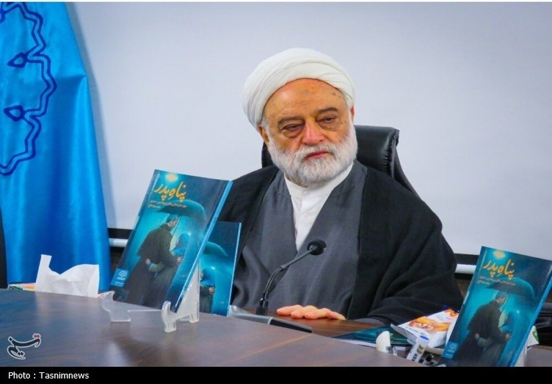 رونمایی از کتاب «پناه پدر»/جایگاه پدر در خانواده بازتعریف شود