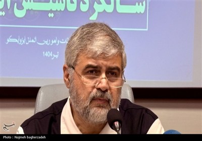 نشست خبری ایزوایکو