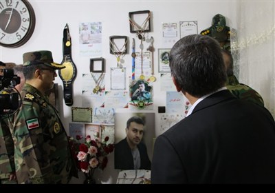 دیدار فرمانده نیروی زمینی ارتش با خانواده شهدای لرستان