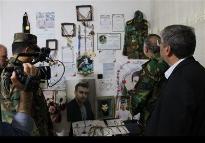 دیدار فرمانده نیروی زمینی ارتش با خانواده شهدای لرستان