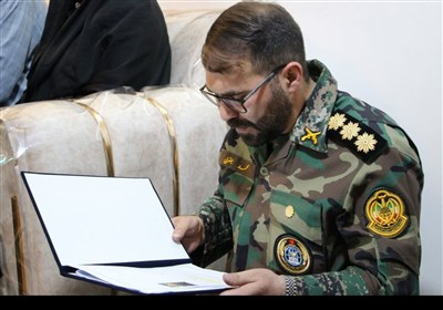 دیدار فرمانده نیروی زمینی ارتش با خانواده شهدای لرستان