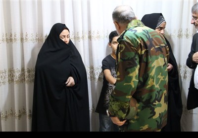 دیدار فرمانده نیروی زمینی ارتش با خانواده شهدای لرستان