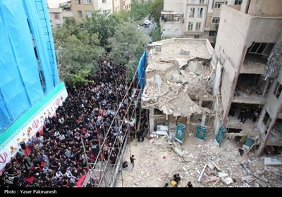 مداحی مهدی رسولی در محل حمله رژیم صهیونیستی به نارمک تهران
