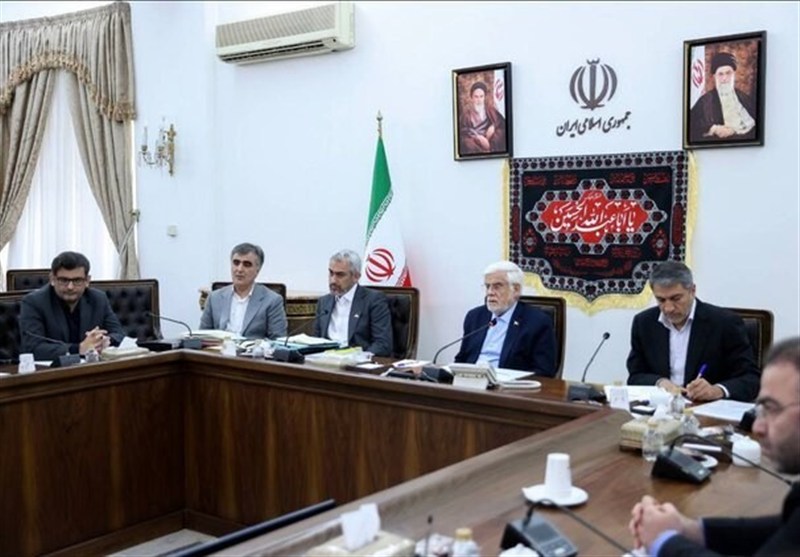 عارف: شرایط سیاست خارجی کشور در دولت چهاردهم استثنایی است