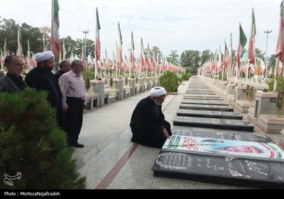 تجدید بیعت دفتر نظارت شورای نگهبان کاشان با شهدا