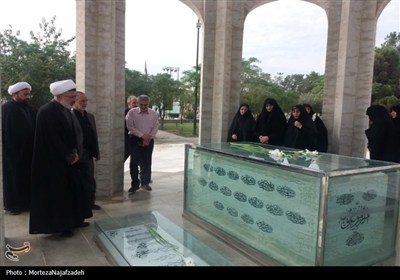 تجدید بیعت دفتر نظارت شورای نگهبان کاشان با شهدا