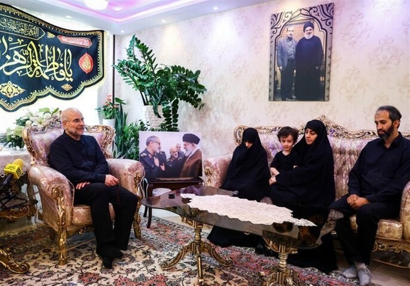 قالیباف در منزل سپهبد شهید علی شادمانی حضور یافت