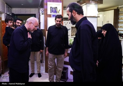 حضور رئیس مجلس در منزل شهیدان طهرانچی، شادمانی و حاجی‌زاده