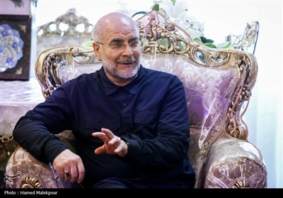 حضور رئیس مجلس در منزل شهیدان طهرانچی، شادمانی و حاجی‌زاده