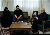 حضور رئیس مجلس در منزل شهیدان طهرانچی، شادمانی و حاجی‌زاده