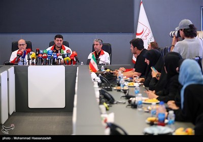 نشست خبری رئیس جمعیت هلال‌احمر