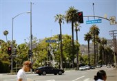 &apos;Unknown Vehicle&apos; Ploughs into Crowd in LA with More than 20 Injured