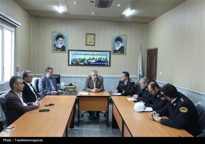 بازدید معاون سیاسی استاندار قزوین از پست‌های ایست‌وبازرسی در قزوین