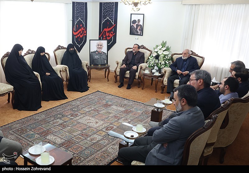 دیدار جمعی از مدیران رسانههای کشور با خانواده شهید سلامی 3