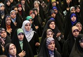 تمدن غرب شخصیت زن را تنزل داده است