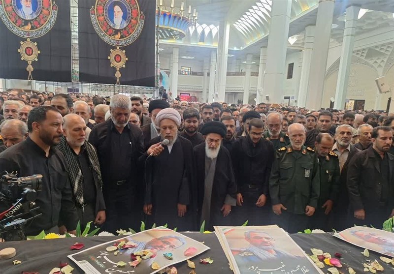 اقامه نماز و تشییع پیکر سرلشکر شهید غیب‌پرور در حرم شاهچراغ(ع)
