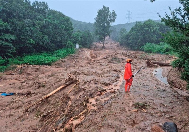 South Korea Heavy Rains Kill 10, Nine Missing in Landslides