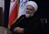 فرصت طلبگی را در خدمت به دین و جامعه بدانیم