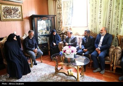 استاندار،شهيد،قزوين،مسئولان،نوذري،انسجام،شهدا،وحدت،وظيفه،ديد ...