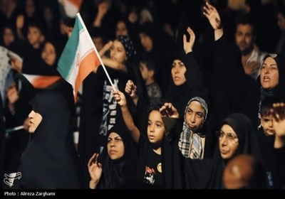 همخوانی سرود ملی &#171;ای ایران&#187; توسط نوجوانان قزوینی