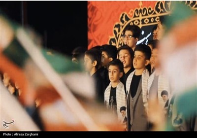 همخوانی سرود ملی &#171;ای ایران&#187; توسط نوجوانان قزوینی
