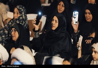 همخوانی سرود ملی &#171;ای ایران&#187; توسط نوجوانان قزوینی