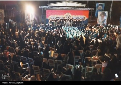 همخوانی سرود ملی &#171;ای ایران&#187; توسط نوجوانان قزوینی