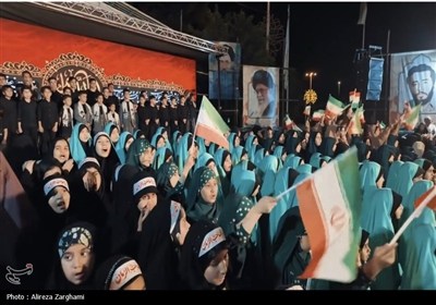 همخوانی سرود ملی &#171;ای ایران&#187; توسط نوجوانان قزوینی