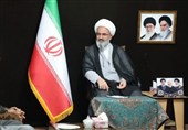 امام جمعه سمنان: مردم از سختگیری بانکها در پرداخت وام گلایهمندند