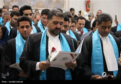 آیین تحلیف 130 کارآموز وکالت کانون وکلای قوه قضائیه در کرمان