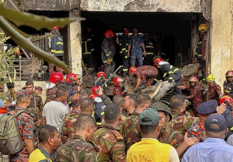 Bangladesh Air Force Training Jet Crashes into School in Dhaka, Killing at Least 1