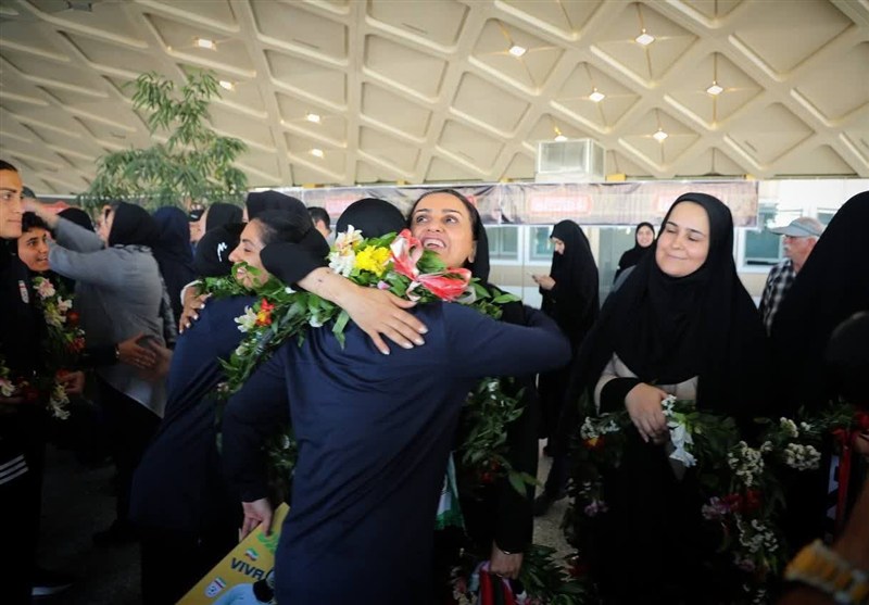 استقبال از کاروان تیم ملی فوتبال بانوان در مشهد
