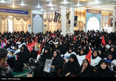 اجتماع بزرگ زیـنبیون بوشهری‌ها با حضور سرکارخانم امامی مجری صدا و سیما
