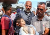 برافراشتن پرچم پیروزی توسط امام زمان