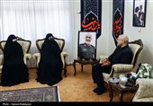 حضور رئیس مجلس در منزل سرداران شهید رشید، سلامی و محققی