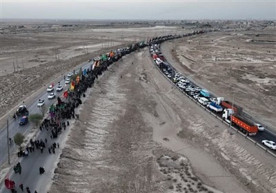 عبور کاروان بزرگ عشاق الحسین رامشیر در جاده آبادان