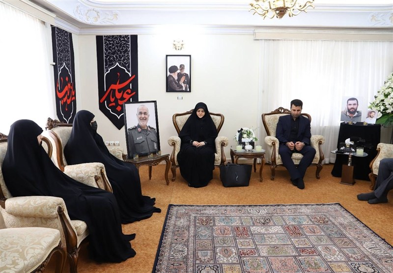 دیدار دختر پزشکیان با خانواده شهید سپهبد سلامی 5