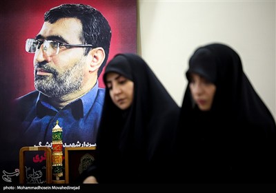 دیدار جمعی از چهره های رسانه ای زنان با خانواده شهید باقری