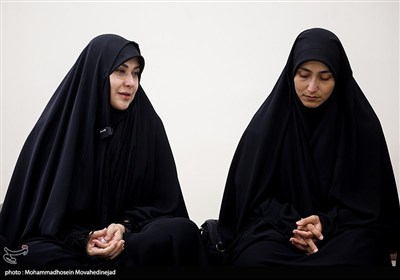 دیدار جمعی از چهره های رسانه ای زنان با خانواده شهید باقری