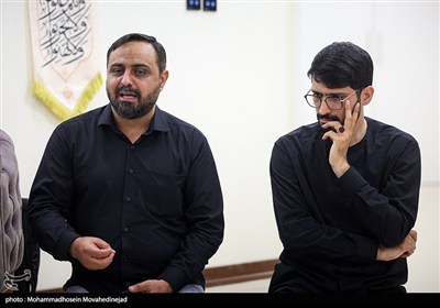 دیدار جمعی از چهره های رسانه ای زنان با خانواده شهید باقری