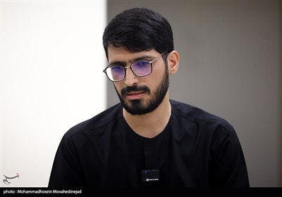 دیدار جمعی از چهره های رسانه ای زنان با خانواده شهید باقری